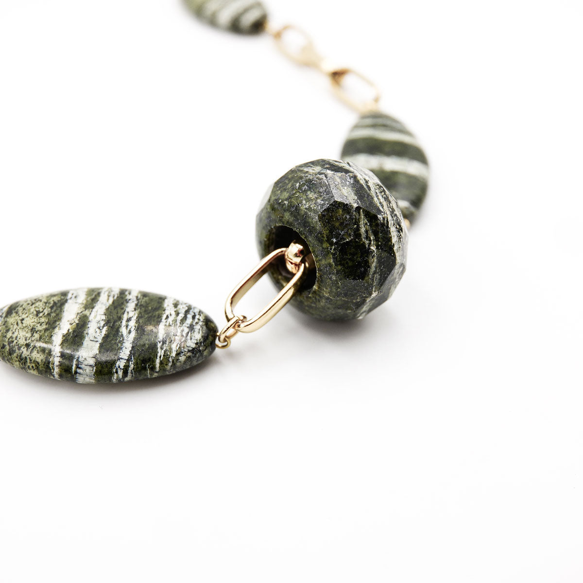 Dani Wheels - Serpentine Chrysotile golden necklace